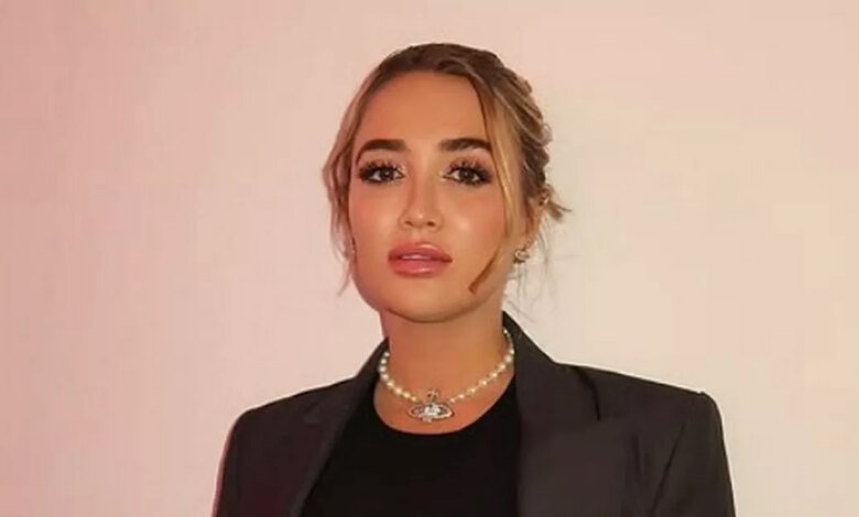 Georgia Harrison ha revelado el nombre único del bebé mientras comparte adorables fotos del recién nacido. Georgia Harrison ha revelado el nombre único del bebé mientras comparte adorables fotos del recién nacido.