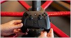 Valve presenta el Steam Controller de segunda generación, con un disco que sirve como conector inalámbrico de baja latencia y estación de carga, y se lanzará a principios de 2026 (Jay Peters/The Verge)
