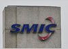 SMIC informa que los ingresos del tercer trimestre aumentaron un 9,7% interanual hasta los 2.380 millones de dólares, por encima de los 2.350 millones de dólares estimados, y el beneficio neto aumentó un 29% interanual hasta los 191,8 millones de dólares, por encima de los 161,2 millones de dólares estimados, a medida que aumenta la demanda de chips analógicos (Sherry Qin/Wall Street Journal)