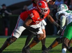 El reserva de Georgia OL Nyier Daniels fue arrestado y enfrenta cargos por delitos graves