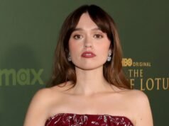 Emily, la hermana de la estrella de White Lotus, Amy Lou Wood, levanta la tapa sobre la dolorosa división familiar