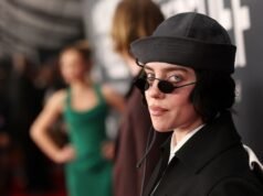 Billie Eilish dispara obscenamente al aspirante a multimillonario Elon Musk