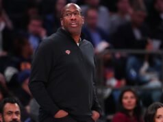 Mike Brown de los Knicks dice que Magic ‘nos pateó el trasero’ en la primera derrota en casa de la temporada