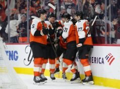 Los Flyers anotaron 3 goles en 26 segundos para derrocar a los Devils