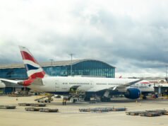 Arte de avión – British Airways Boeing 787-9 estacionado en el aeropuerto de Heathrow en Londres