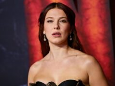 Millie Bobby Brown responde al fotógrafo de la alfombra roja de ‘Stranger Things’