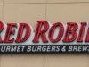 Un importante franquiciado de Red Robin está duplicando su apuesta por la marca