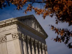 Ex comisionados de la FERC instan a la Corte Suprema a defender la independencia de la agencia