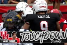 Amare Thomas de Houston atrapó un touchdown de 9 yardas para empatar el juego con West Virginia