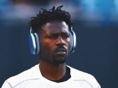 Antonio Brown, ex estrella de la NFL, sale de prisión a la espera de juicio por intento de asesinato