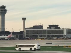 Los controladores de tráfico aéreo dicen que los bonos de cierre de 10.000 dólares están destrozando a la fuerza laboral y poniendo en riesgo la seguridad