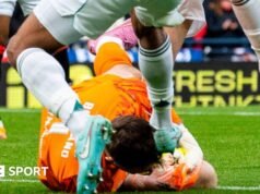 Los Rangers piden conversaciones con Collum después de que el jefe de árbitros respaldara la decisión de Trusty