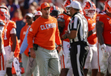 Dabo Swinney de Clemson llora contra los árbitros después de la derrota ante Duke: ‘Una de las peores decisiones’
