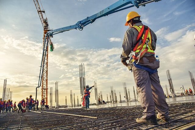 fig4-shutterstock-752076598-work-in-field-construction.jpg