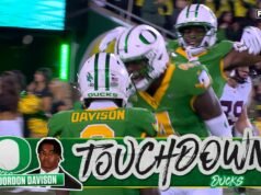 ¡LLAMA A CASA! Jordon Davison de Oregon corrió para un touchdown de 39 yardas, ampliando la ventaja de Minnesota