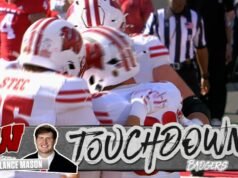 Carter Smith de Wisconsin encontró a Lance Mason para un touchdown de 45 yardas, empatando el juego con Indiana.