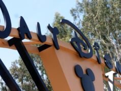 Bob Iger defiende la oferta de Disney en YouTube TV mientras continúa el apagón de ESPN y ABC