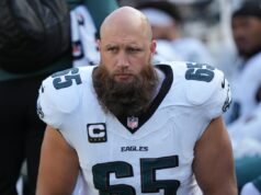 Informe: Lane Johnson no necesitará cirugía por su lesión en el pie