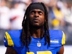 Davante Adams regresa a una práctica limitada