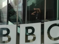 Esto es lo que hay que saber sobre la última crisis de la BBC tras su disculpa a Trump