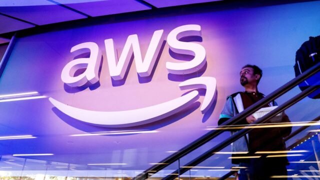2025-12-05T145312Z_1660467971_RC2T7IA3NC8W_RTRMADP_3_AWS-CONFERENCE.JPG