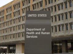 Juez ordena al HHS devolver $12 millones en fondos a la AAP