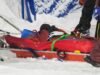 El esquiador canadiense Mark McMorris sufrió un accidente y tuvo que ser retirado en camilla