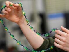 Las cuentas biodegradables de Mardi Gras ayudan a que la temporada de carnaval sea más sostenible