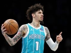 Informe: LaMelo Ball ileso después de un accidente automovilístico en Charlotte