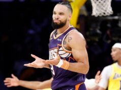 Las fuentes dicen que Brooks de los Suns sufrió una fractura en el brazo; Agotado por una semana