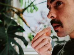 Florida recorta fondos para VIH/SIDA, impidiendo que miles de personas accedan a medicamentos