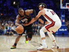 El fuerte esfuerzo de Tyrese Maxey ayuda a los Sixers a superar al Heat