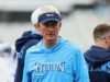 Informe: Los Raiders contratan a Mike McCoy como entrenador en jefe asistente