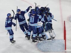 El Rayo protagonizó una remontada histórica en la Stadium Series vs. Bruins