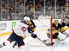 Los Bruins consiguieron una victoria importante, rompiendo la racha de victorias de los Jackets a siete