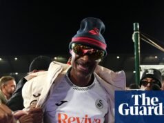 Swansea hizo una reverencia al copropietario Snoop Dogg con una guardia de honor antes del inicio | ciudad de swansea