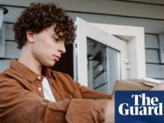 Fraude de cepillado: se les pide a los británicos que tengan cuidado con los paquetes misteriosos a medida que surgen nuevas estafas | Estafas