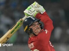 Copa del Mundo T20: Inglaterra venció a Escocia para volver a encarrilar la campaña