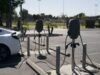 La administración Trump toma medidas para restringir los fondos federales para cargadores de vehículos eléctricos