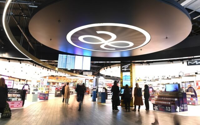 Aelia-Duty-Free-entrance-London-Luton-12.11.25-1.jpg