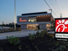 John Bridges, director de marketing de Chick-fil-A, se jubila