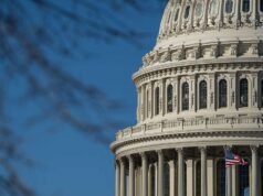 Trump aprueba plan de financiación para reabrir agencias federales