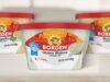 Borden lanza tres variedades de queso refrigerado