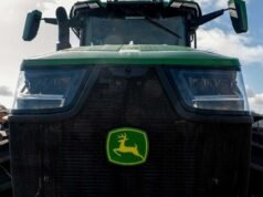 El fabricante de tractores Deere ve una recuperación de la economía agrícola