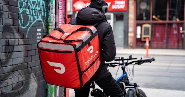 DoorDash20courier2028129.jpg