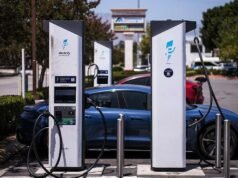 La construcción de carga de vehículos eléctricos sigue en marcha, con nuevos obstáculos por delante