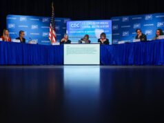 Amplio desafío a las políticas de vacunas de RFK Jr. El juez lo escuchó