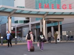 Después de una huelga de 4 semanas, los trabajadores de Kaiser Permanente obtuvieron una victoria inicial en materia de empleo y salarios.