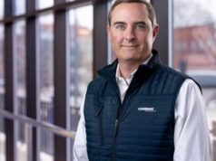 CarMax contrata al ex director ejecutivo del hotel Keith Barr después de la caída de las ventas