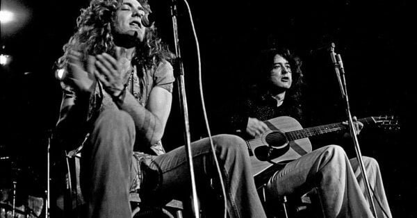 Led_Zeppelin_acoustic_1973-e1772048869464.jpg